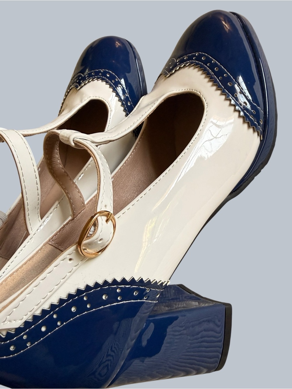 Classic T-Strap Two-Tone Navy and White Pumps NWOT - Picture 9 of 9